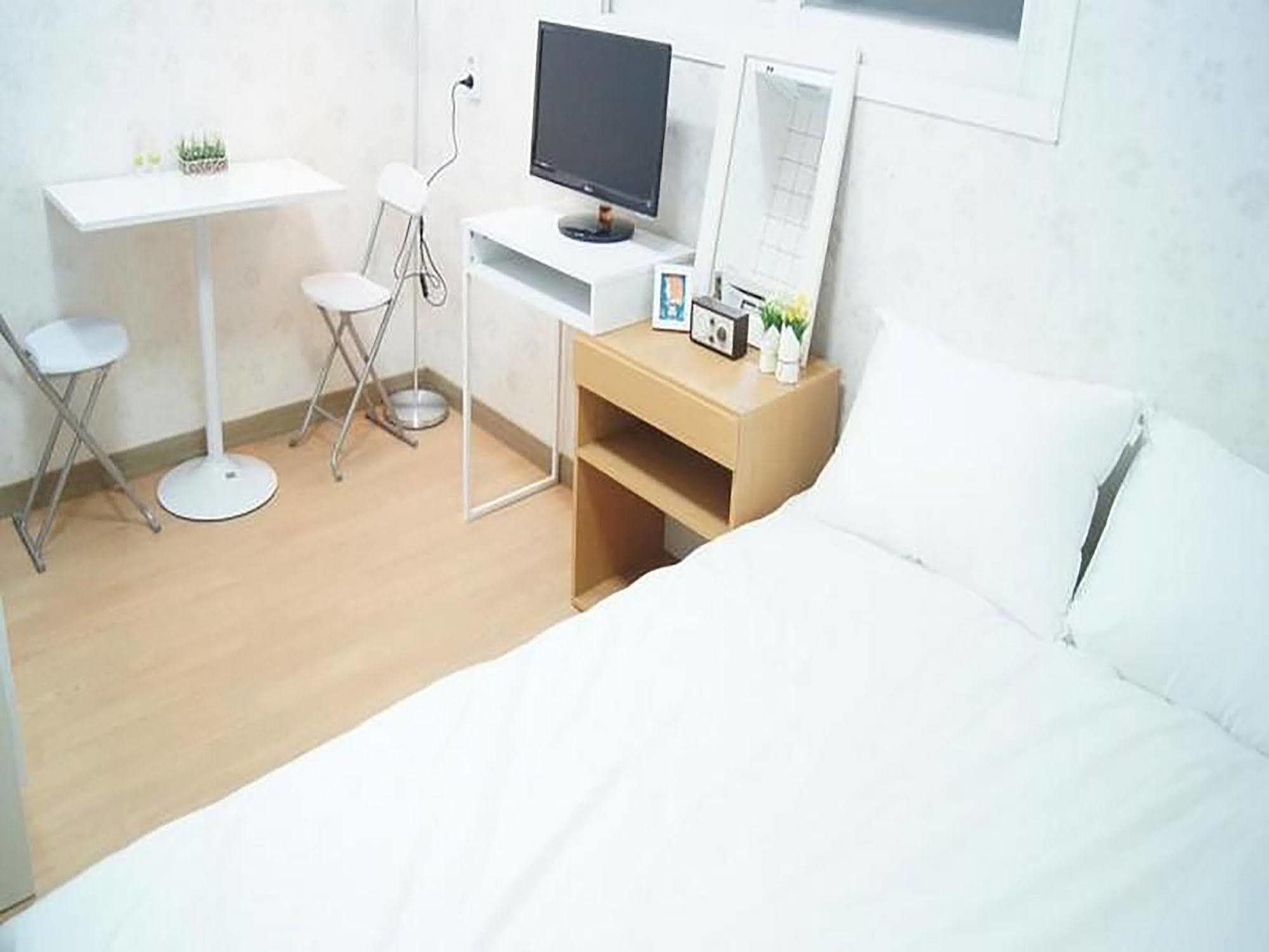 Gom Hostel Dongdaemun ソウル特別市 エクステリア 写真